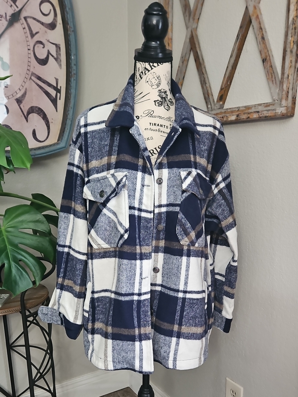 Plaid Button-Up Shacket Jacket - Navy & Cream